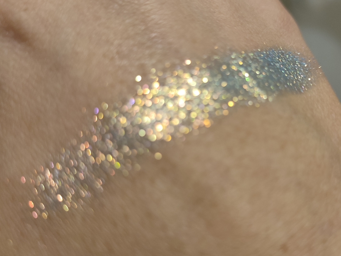 Искусственное освещение под прямым светом.