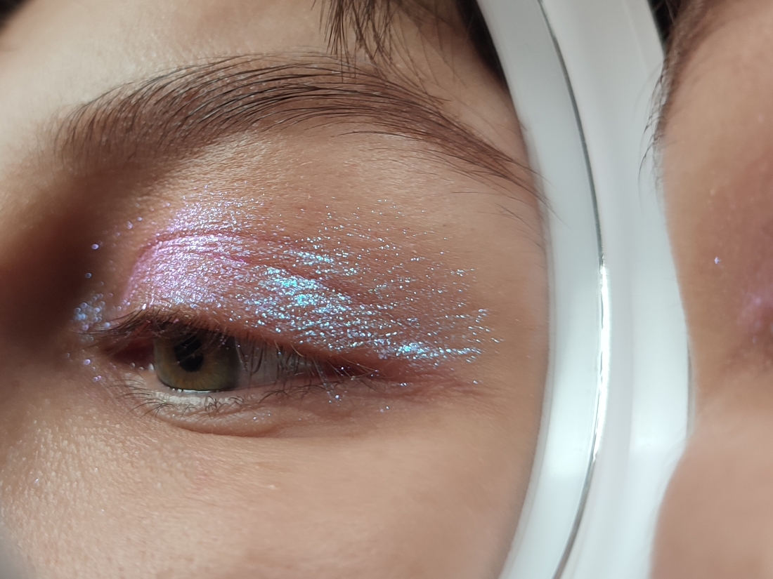 Дневной свет у окна. Тон 507 на все веко.