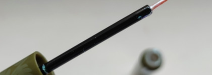 Пока ещё новинка: Мерцающая подводка для глаз Love Generation «Kikimora» 01 polar lights