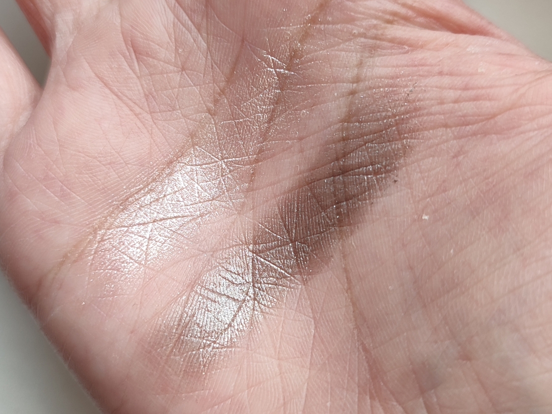 Дневной свет у окна