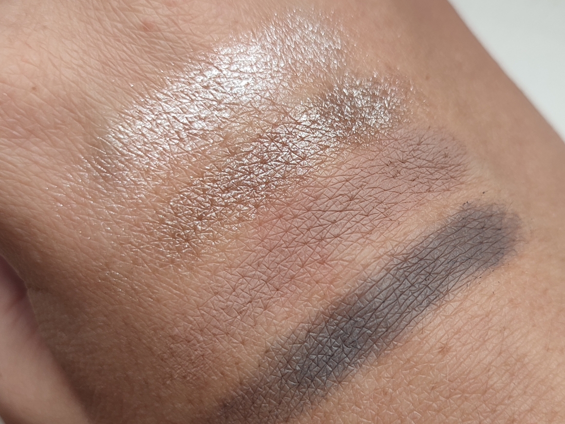 Дневной свет у окна