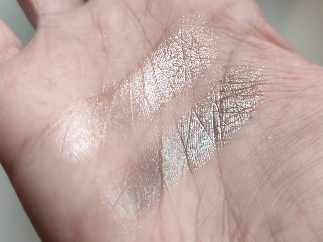 Дневной свет у окна