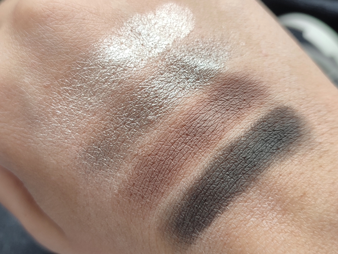 Дневной свет у окна