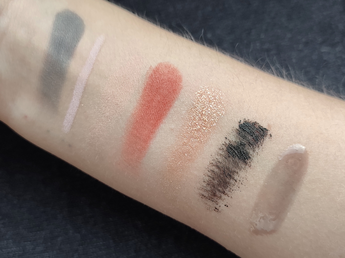 Сверху вниз: серый Stellary, карандаш Influence Beauty, Shanghai Song (Empress, Vermilion, Immortal), тушь L'Oréal, масло Essence