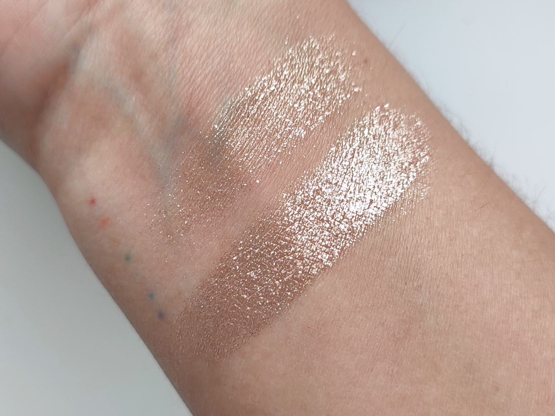 Дневной свет у окна.