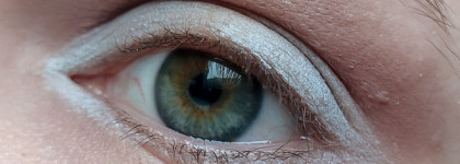 Макияж в палитре месяца: Dark Blue