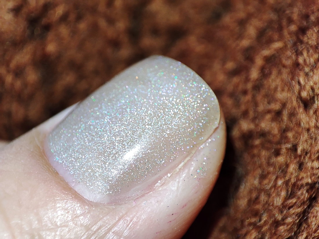 Вспышка. Лак в два слоя.