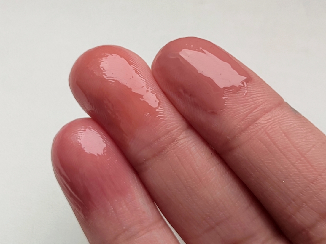 Дневной свет у окна. Оттенки слева направо: 01, 02, 03