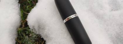 Это было не просто смело, это был Mac Macximal matte Lipstick 612 Russian Red