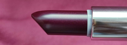 MAC lustreglass Lipstick 550 Succumb to plum. Поддаться соблазну сливы и носить его каждый день. + липкомбо в палитре месяца