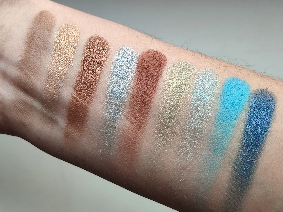 Дневной свет у окна