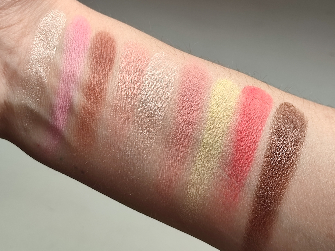 Дневной свет у окна