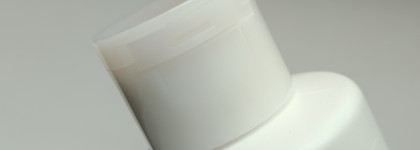 Лучшее при себорейном дерматите: шампунь-уход от перхоти для нормальных и жирных волос Vichy Dercos