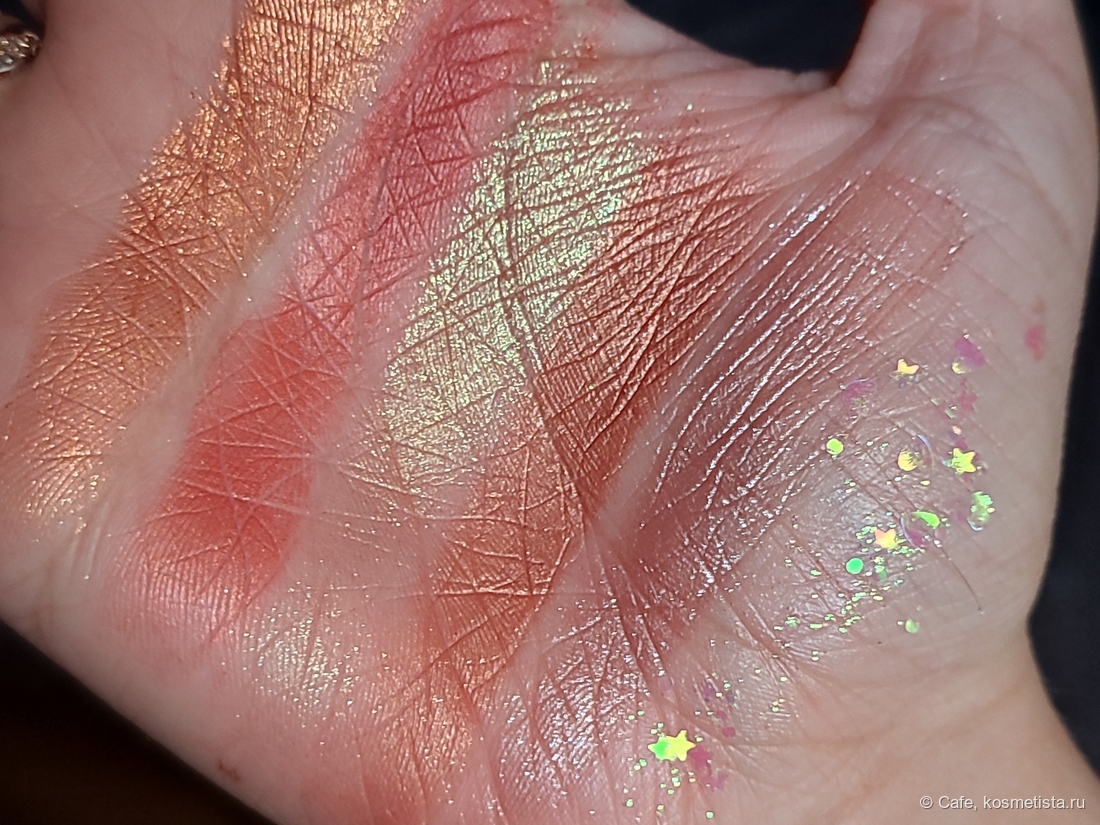 Дневной свет в глубине комнаты