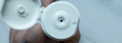 Генеральная уборка: Sim Sensitive System 4 Oil cure scalp treatment