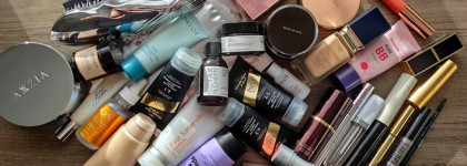 Собирайся, мы уезжаем: косметичка в поездку на 8 дней