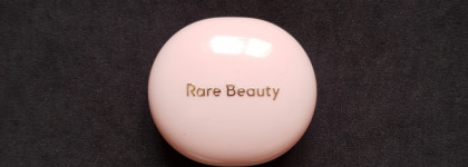 Для опыта, не для удовольствия: Rare beauty Stay vulnerable melting blush, Nearly rose