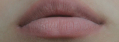 Они спелись. Весенний дуэт для губ: помада Givenchy Le rouge 302 Hibiscus Exclusif и блеск Guerlain Gloss D'enfer Maxi Shine Intense Colour&Shine Bare lip Sensation #468 Candy Strip