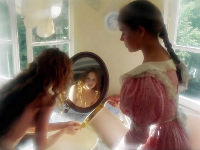 Gigi Jardins d’Ecrivains (2013) — барышня-крестьянка