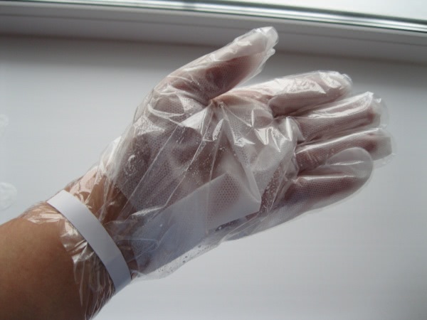 Перчатки для ухода за кожей рук своими руками