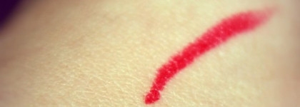 Помада  Avon Ultra Colour Rich Lipstick  Red 2000