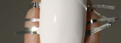 Очень нежный "полосатый" маникюр от Let's Nail Moscow