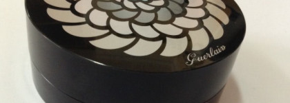 Guerlain Meteorites Cruel Gardenia Illuminating Iridescent Powder или жестокой оказалась совсем не гардения