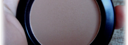 Устойчивые румяна MAC Pro Longwear Blush в оттенке Baby Don't Go и кисть МАС 168