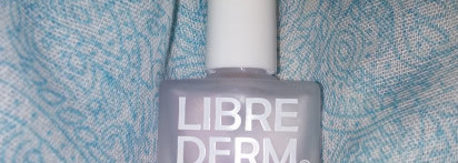 Здоровый цвет ногтей вместе с Librederm Ультраукрепитель Коллаген