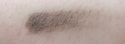 Любовь и голуби. Essence Love Letters duo eye pencil 02 Grey-headed Lovebird