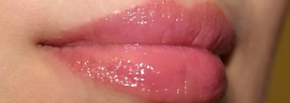 Aveda Nourish-Mint Rehydrating Lip Glaze