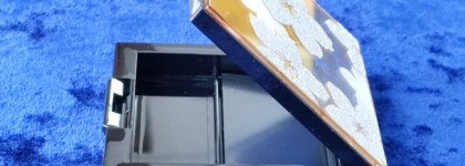 Тени для век `Artdeco` Eyeshadow перламутровые № 375, № 395 и матовые № 524, в новом, золотом футляре