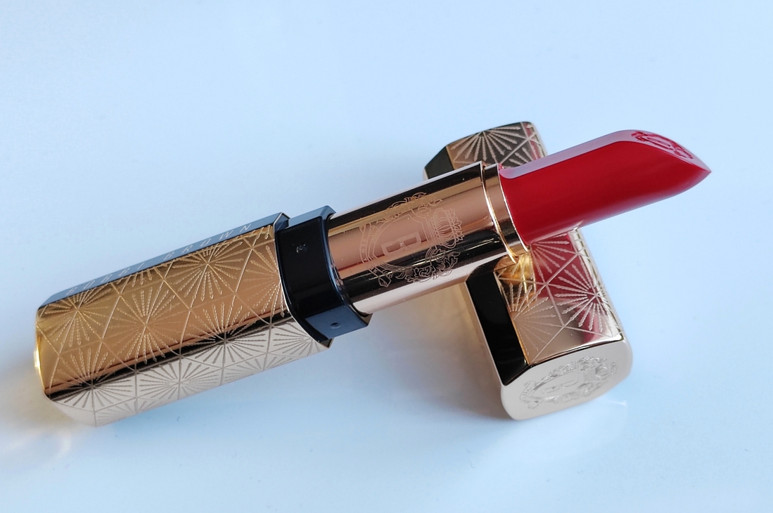 Bobbi Brownluxe Lipstick Limited Edition Помада для губ в оттенке Parisian Red