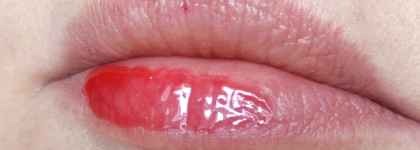 Увлажняющая сыворотка для губ Bobbi Brown Extra Plump Lip Serum оттенок Bare Raspberry