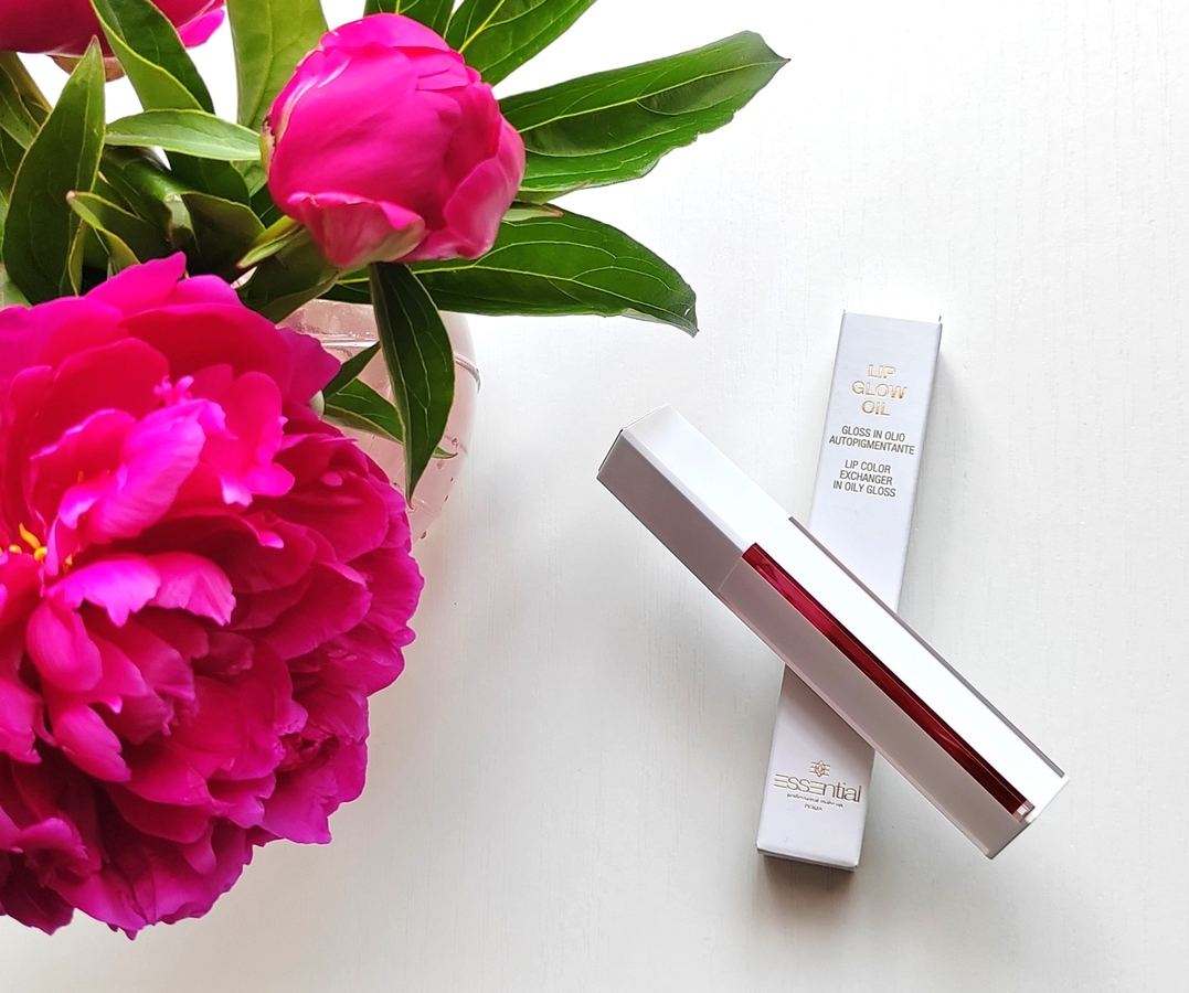 Масло для губ Essential Lip Glow Oil оттенок № 50 Cherry Cola