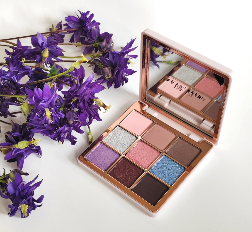 Anastasia Beverly Hills mini eye shadow palette Sugar