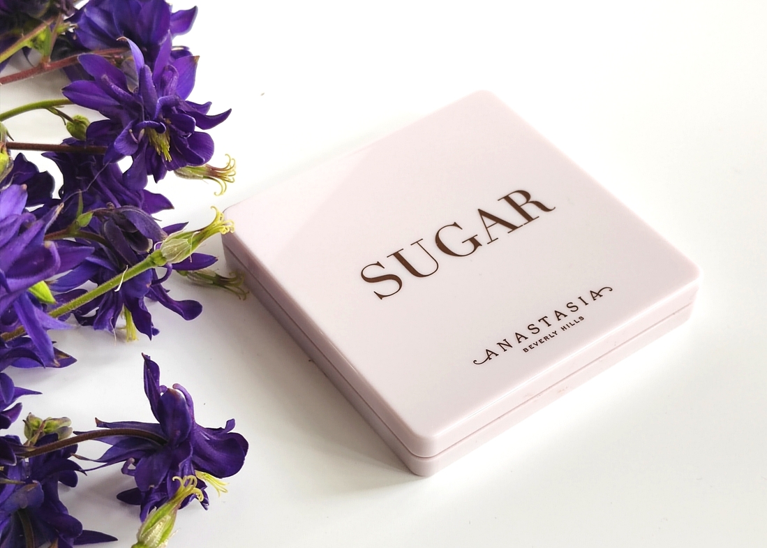 Anastasia Beverly Hills mini eye shadow palette sugar
