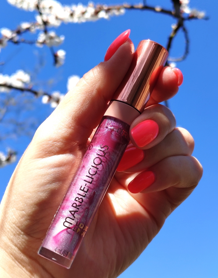 Жидкий бальзам для губ Marble-licious Liquid Lip Balm с мраморной текстурой оттенок № 050 Strawless Flawless
