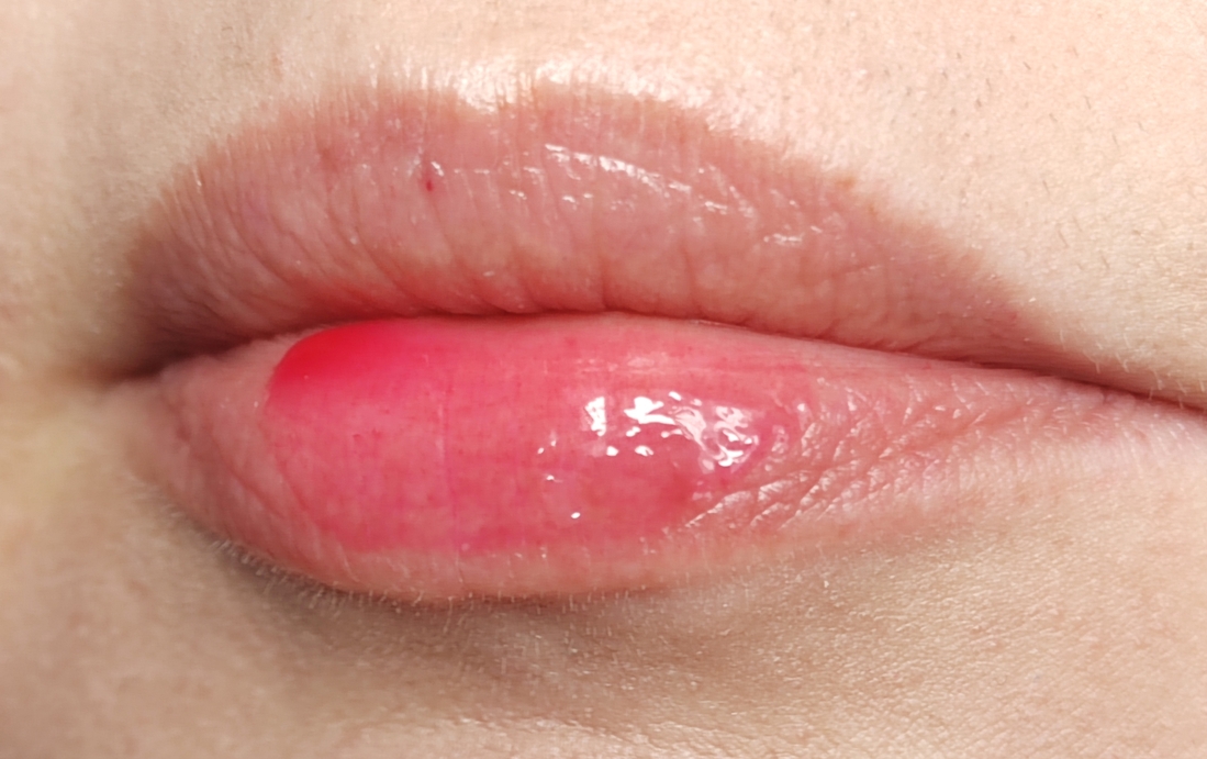 L'Oreal Paris блеск-масло для губ Plump Ambition оттенок № 380 Rouge in Love