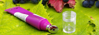 Охлаждающее масло для губ Catrice Summer Obsessed cooling lip oil в оттенке 01 Wildberry Lillet