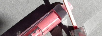 Мерцающий Блеск-плампер Dior Addict Lip Maximizer в оттенке № 26 Лиловый Интенсивный