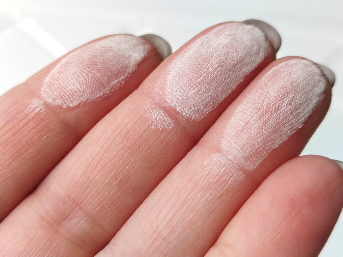 Набрала немного больше пудры, чем на фото выше