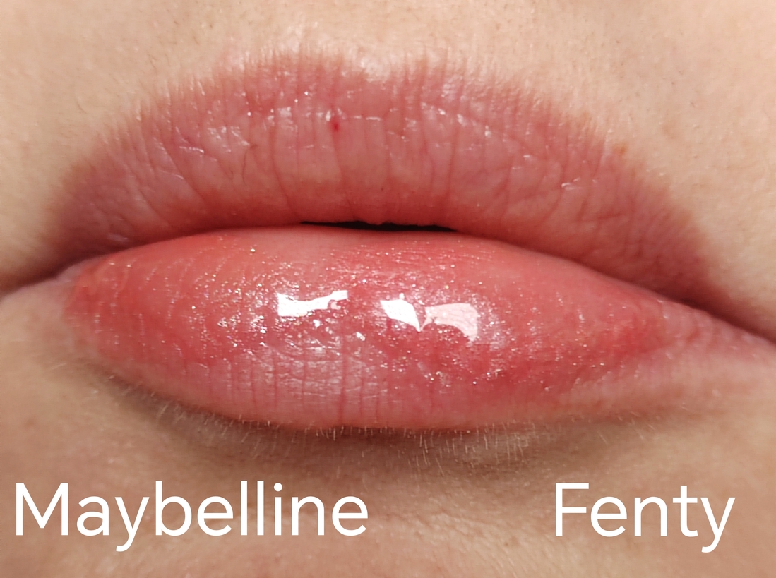 Дневное освещение. Слегка коснулась губ спожиком