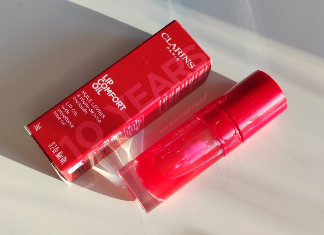 Масло-блеск для губ Clarins Lip Comfort Oil Limited Edition в лимитированном оттенке №54 Iconic Red