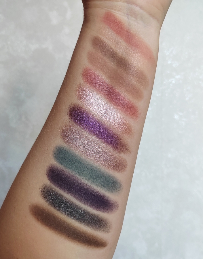 Свотчи на чистую кожу. Дневное освещение