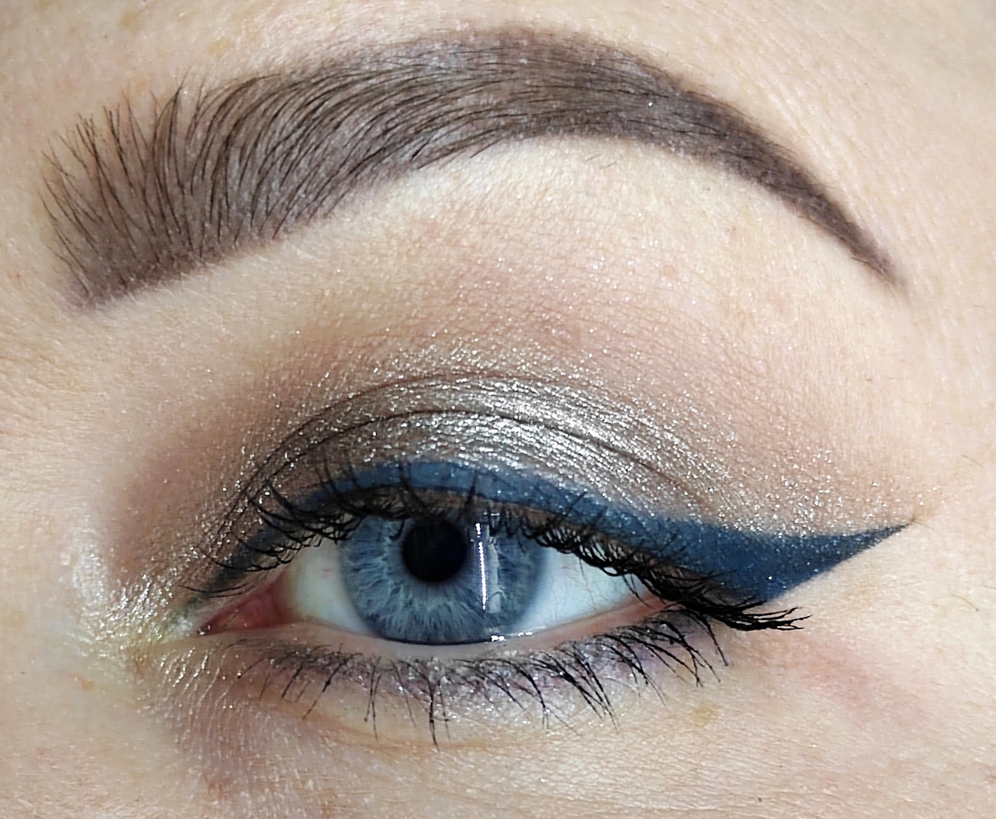 Искусственное белое освещение