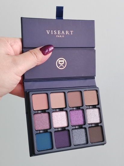 Дневное освещение, возле окна