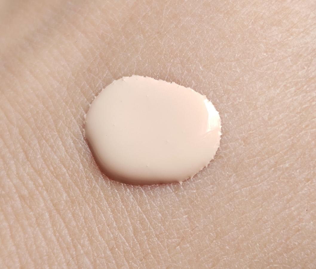 Одно нажатие на дозатор. Дневное освещение