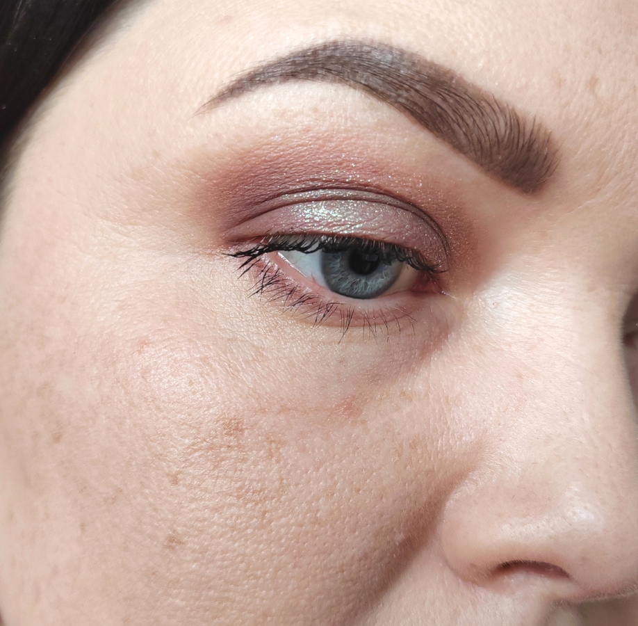 Через 1 час. Тон + пудра