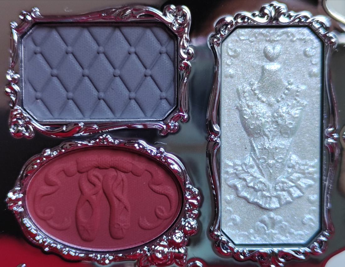 Тройка оттенков в правой части палетки